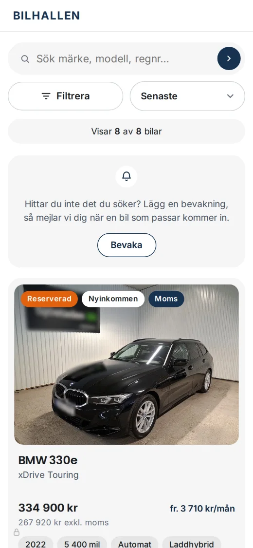Bilsidan i mobilen, med filter, sök och bevakning.